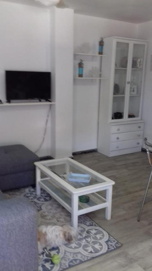 Iii Apartment *